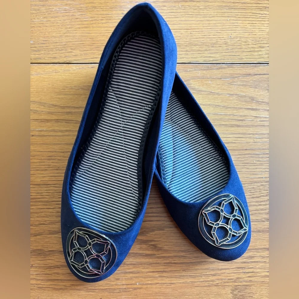 Kelly & Katie Women’s Navy Faux Suede Ballet Flats with Silver Toe Detail, 8.5